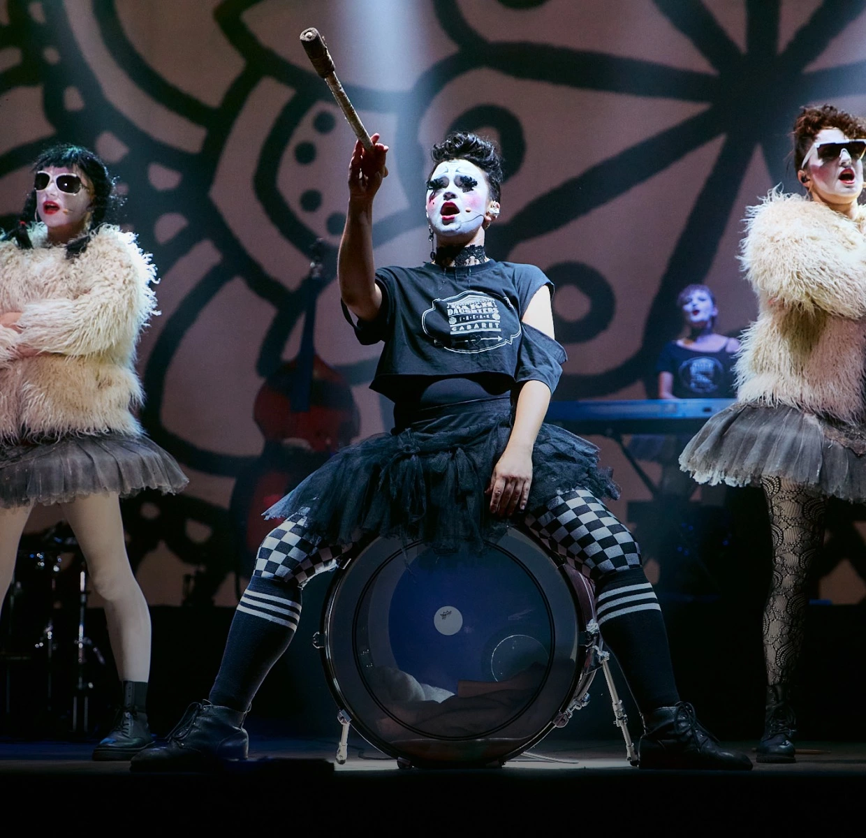 Руслана Хазіпова з фрік-кабаре Dakh Daughters – про «антидот» для іноземців та український тур