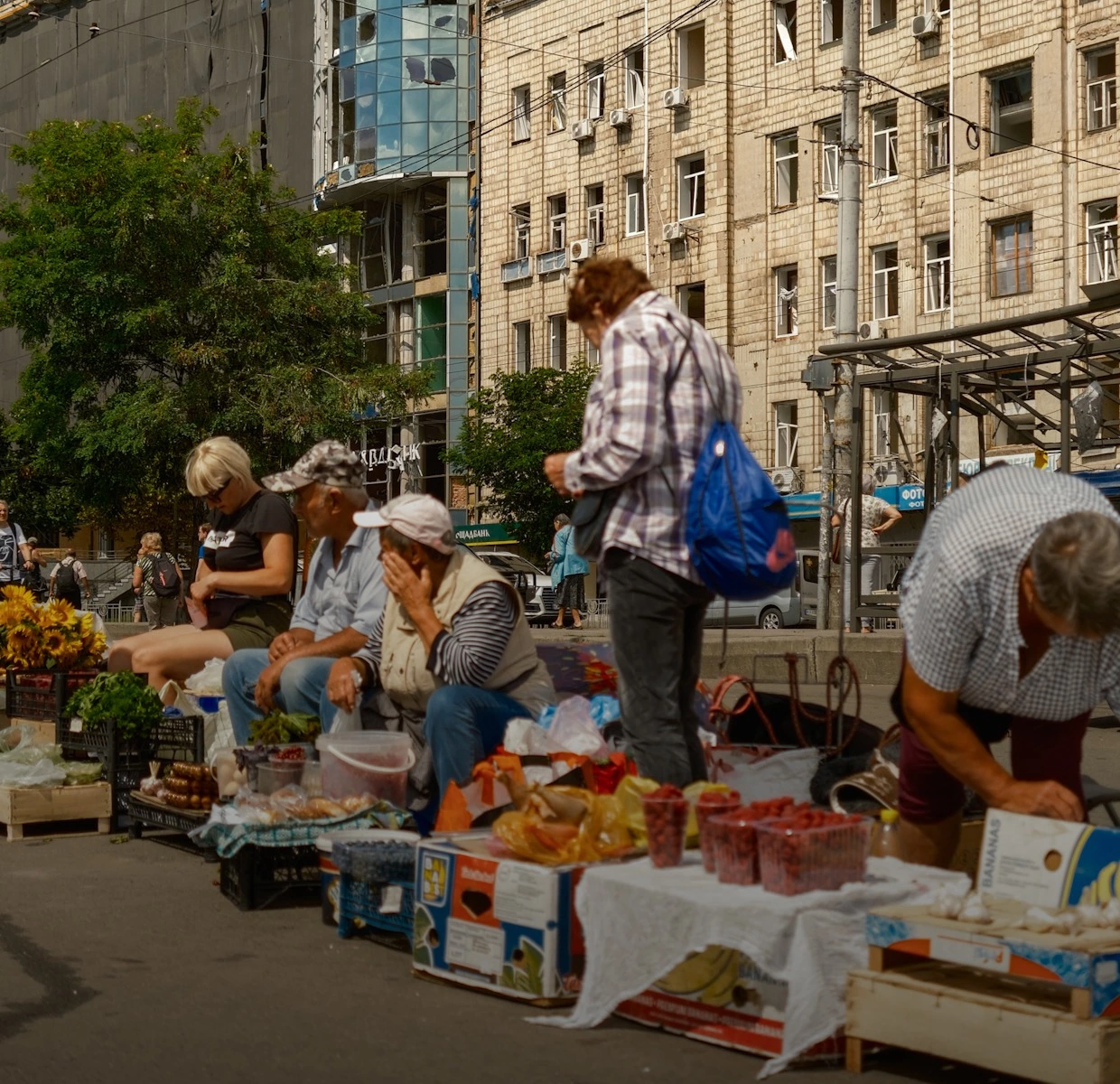 «Мені подобається робити непомітне помітним». Вікторія Говорущенко знімає Київ, який живе попри війну