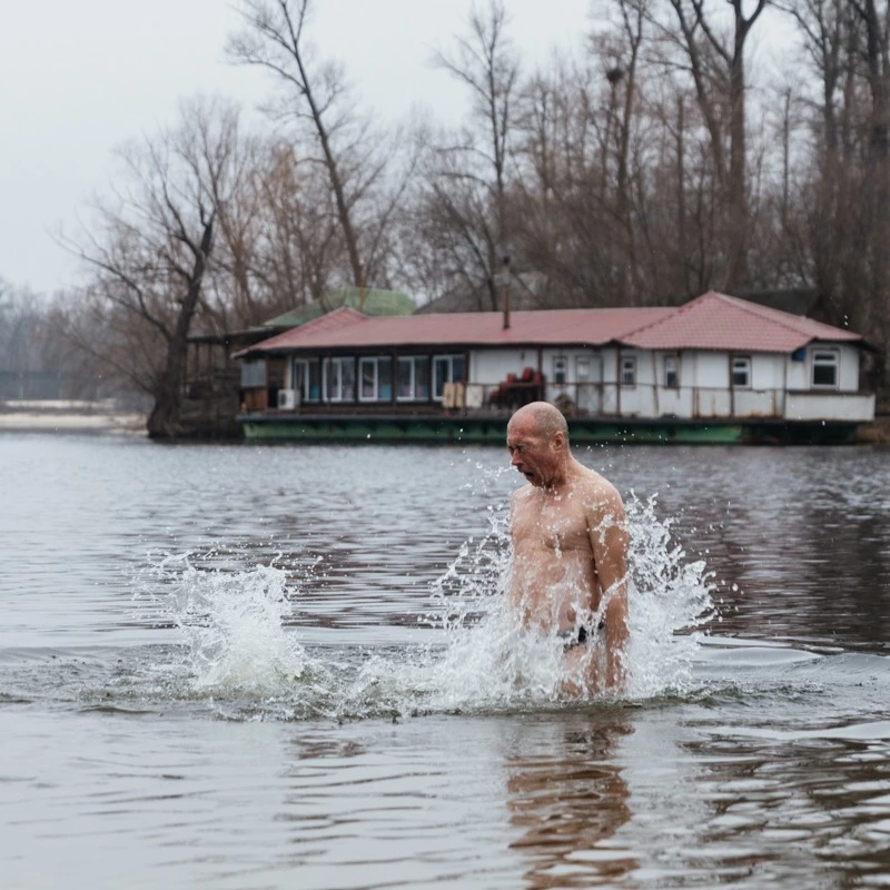 Без ополонки: яким було Водохреща в місті