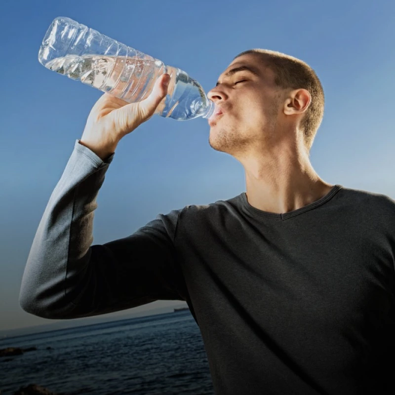 Воду з-під крана можна пити? Що з якістю води в Києві та як її очищати
