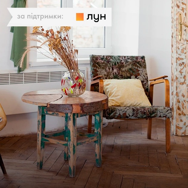 Маленька квартира без кухні на площі Ринок (Львів)