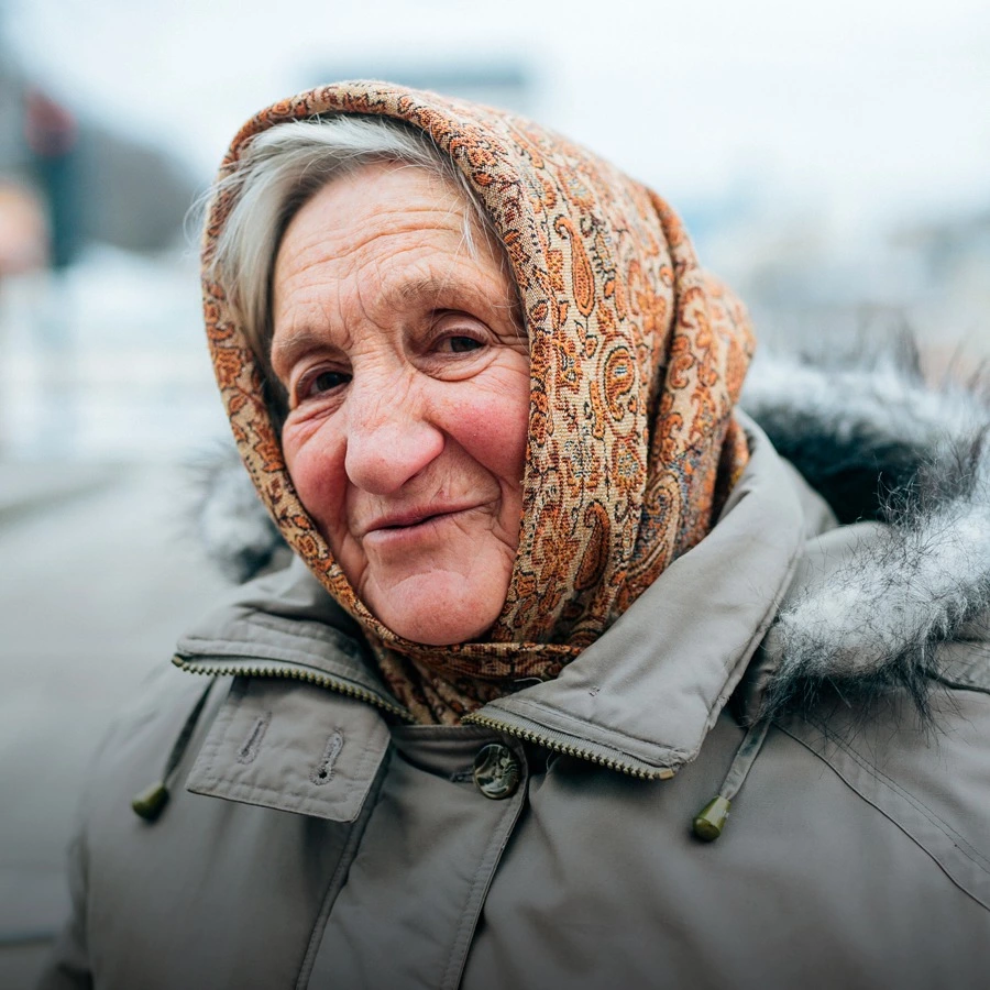 «Півжиття – на Подолі»: бабусі та дідусі Житнього ринку
