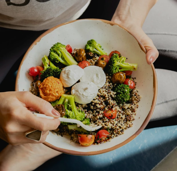 Практика «Хара хачі бу»: їсти 80% страви, щоб жити довше — Корисна звичка. The Village Україна