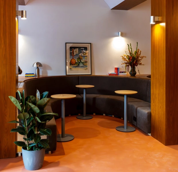 «Десертна кав'ярня третьої хвилі» O’Cake на Сагайдачного — Нове місце. The Village Україна