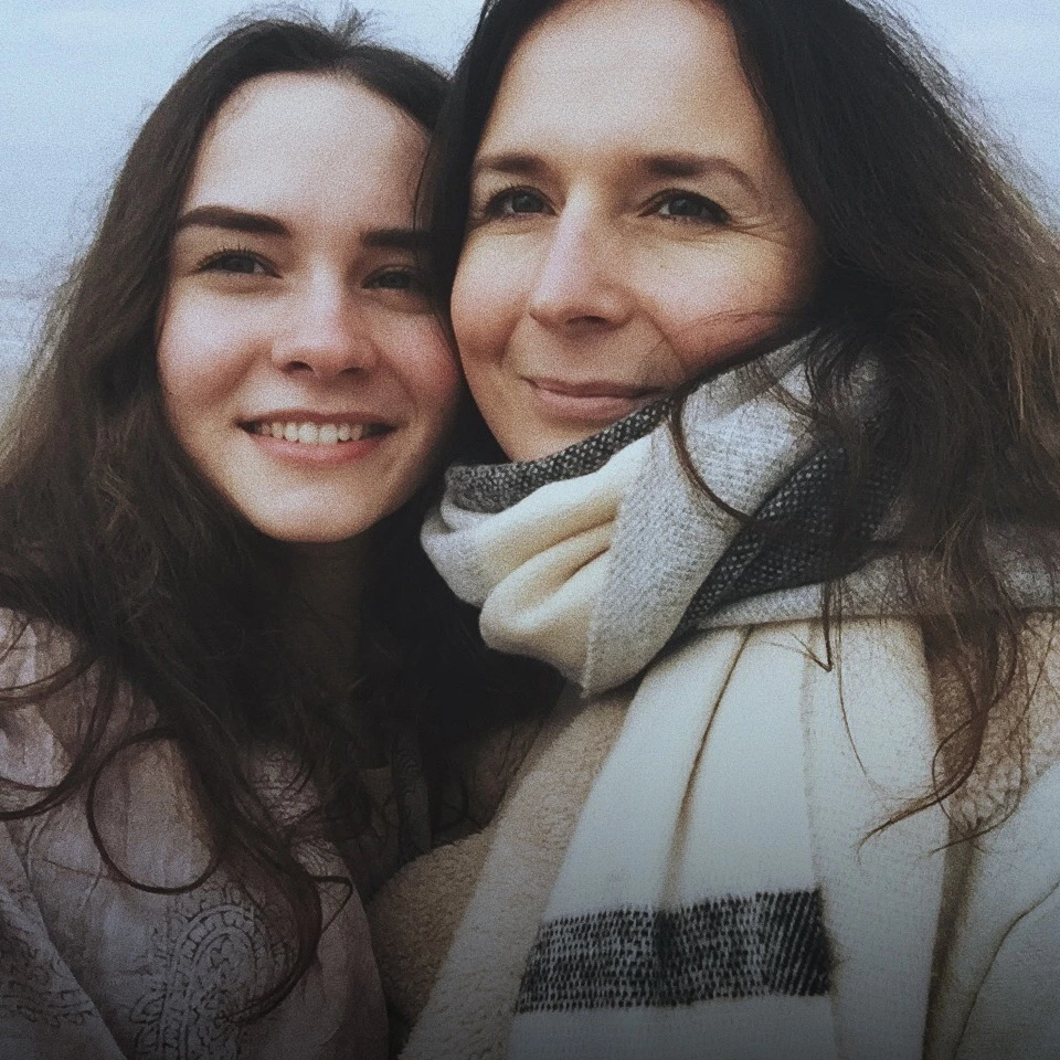 Історія мами, яка залишила доньку та поїхала в Італію, щоб заробити на краще життя