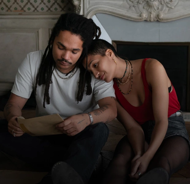 Джим Джармуш зняв одну хорошу й дві посередні історії з «Батько, мати, сестра, брат» — Кіно. The Village Україна