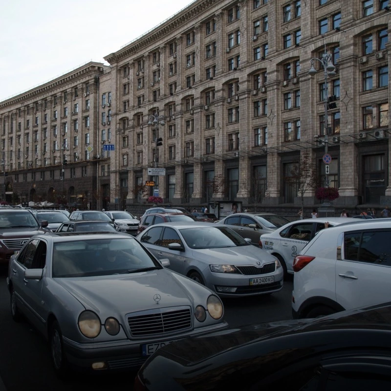 «Інтелектуальну транспортну систему» хочуть ввести в Києві. Що це таке (і чому це погана ідея)