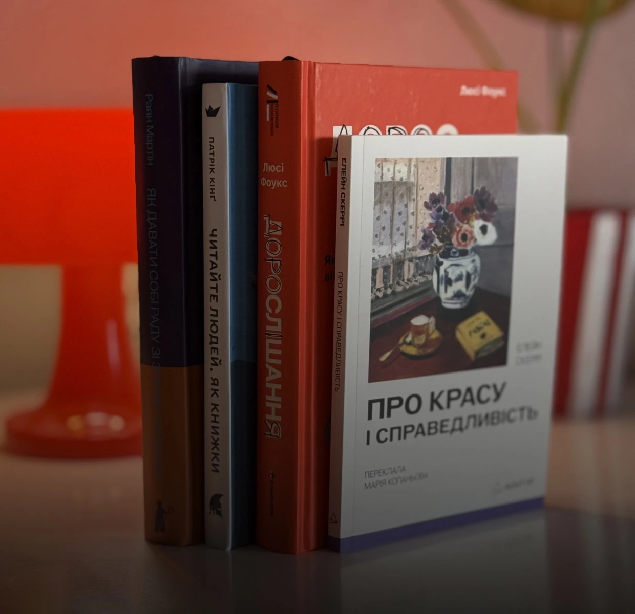 7 нових книжок травня про психічне та фізичне здоровʼя одним реченням