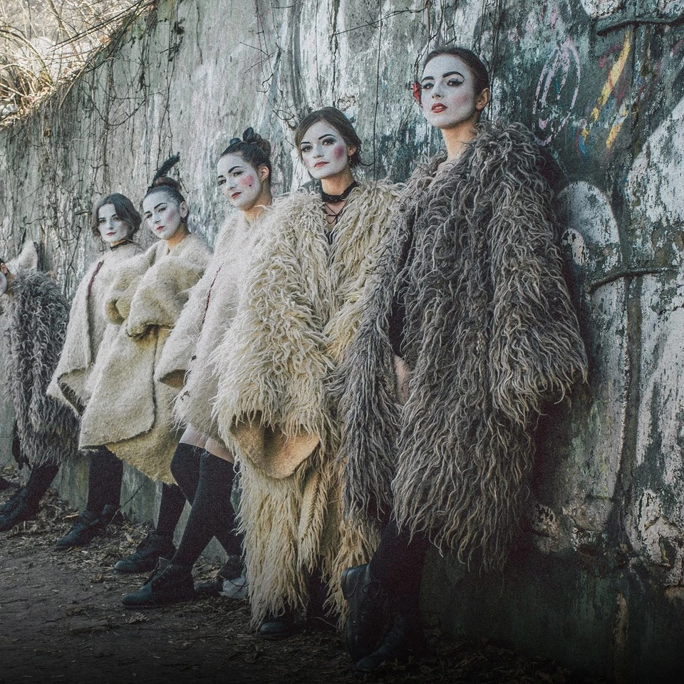 8 концертів січня: від Джейкоба Бенкса до Dakh Daughters