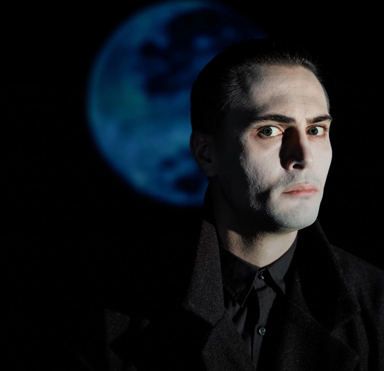 15+ театральних прем’єр грудня