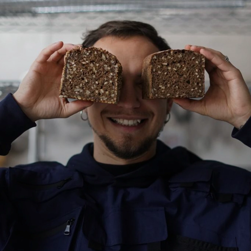 Власники Pie Spot відкрили бістро «Спельта» з випічкою, піцою та бургерами. Уже працюють на Подолі