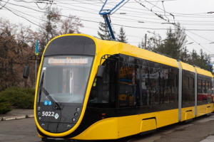 Трамваї змінять маршрути через ремонт колій на Кирилівській