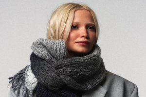 Бренд Syndicate випустив лімітований дроп в’язаних аксесуарів. Їх створили люди літнього віку