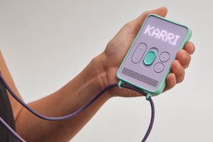 Це «смартфон без екрана» для дітей, який працює як рація і має GPS