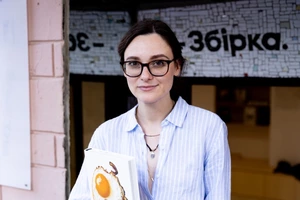 Оновлена книгарня «Збірка» на Рейтарській: із галереєю та книжками до 500 гривень