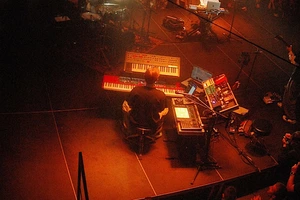 «Мій ідеальний день – сьогодні»: Hyphen Dash представили дебютник Late на Кирилівській. Як це було