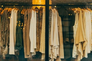 Як обирати одяг на барахолках?