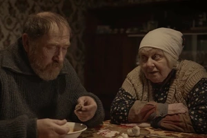 Як бестселер Андрія Куркова «Сірі бджоли» перетворили на камерний фільм про війну