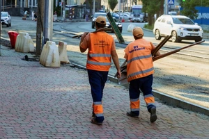 Без пішохідної та велоінфраструктури, зате з паркомісцями. Чому ремонт робить Глибочицьку ще більш проблемною