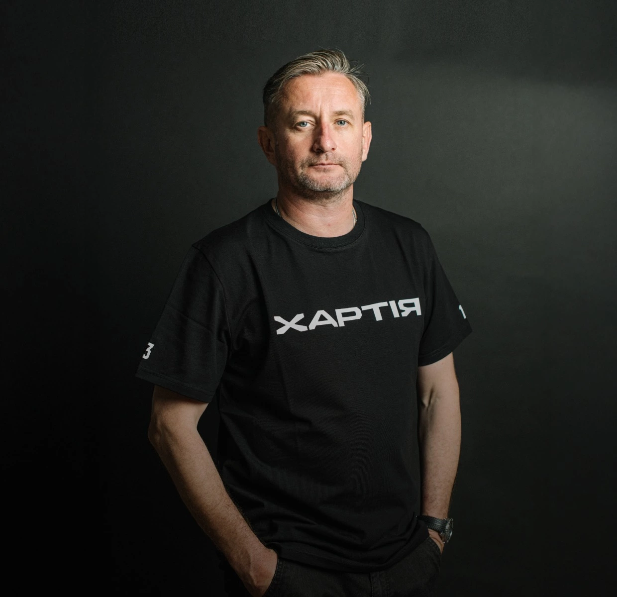 «Віддаю зарплату на «патронатку». Сергій Жадан про Ліну Костенко, вірші в дорозі та «Хартія фест»