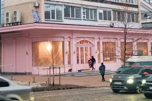 «Барбігеймер знову вдома»: що кажуть архітектори рожевого фасаду нової Namelaka