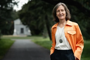 Соцмережі не лікують самотність. Усе навпаки. Пояснює психіатриня зі Стенфорда