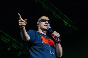 Перший благодійний фестиваль «Хартія фест» у фото: повний Палац спорту і пісні у підземці