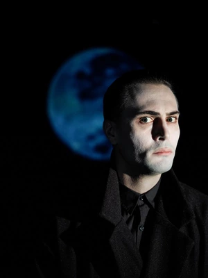 15+ театральних прем’єр грудня