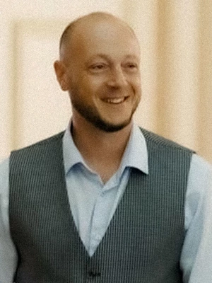 «Оцінюємо заклад, а не людей»: засновник премії «Сіль» Андрій Скіпʼян – про повернення та критику