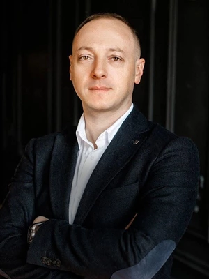 «Оцінюємо заклад, а не людей»: засновник премії «Сіль» Андрій Скіпʼян – про повернення та критику