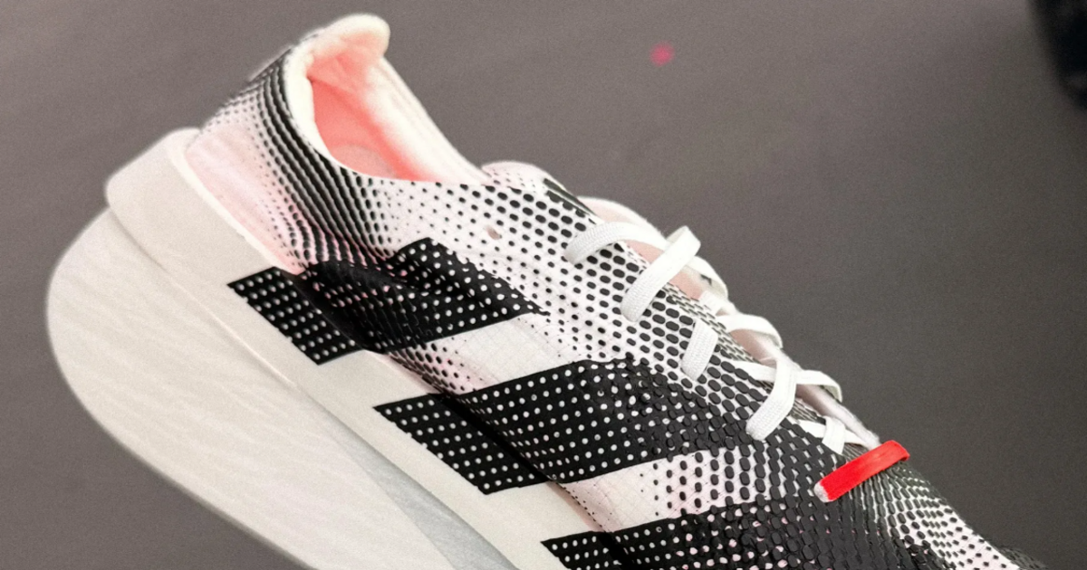 Adidas працює над новими кросівками, підошву яких можна буде змінювати залежно від темпу бігу