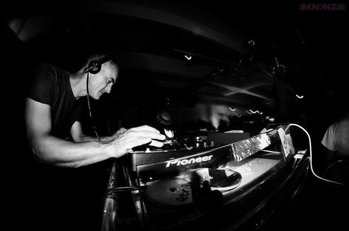 Помер діджей і автор композиції Children Роберт Майлз — The Village Україна